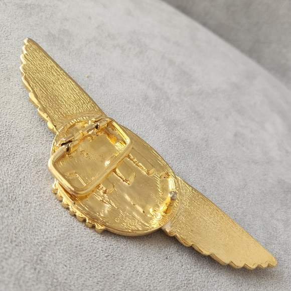 Vintage Bentley belt buckle men's golden tone cream enamel statement luxury car - Picture 7 of 8